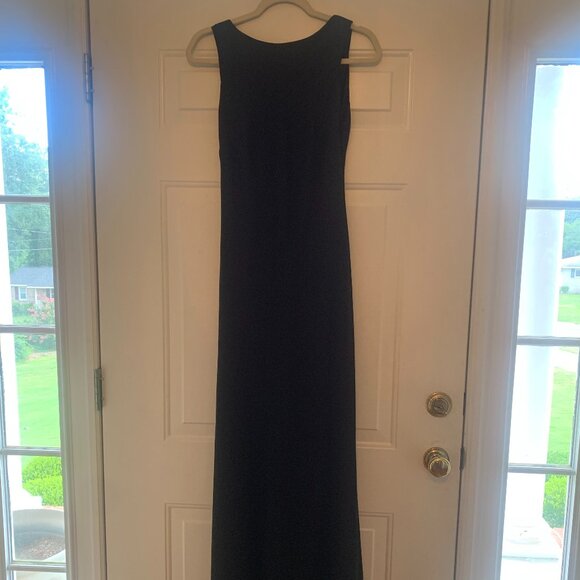 Nightway Collections Floor Length Black Gown Size 6 - Picture 1 of 6